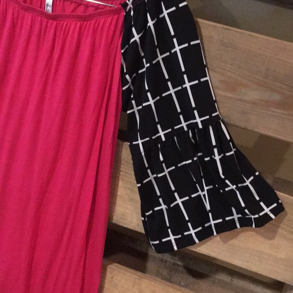 π Host Pick π Off the Shoulder Dress - Picture 4 of 4